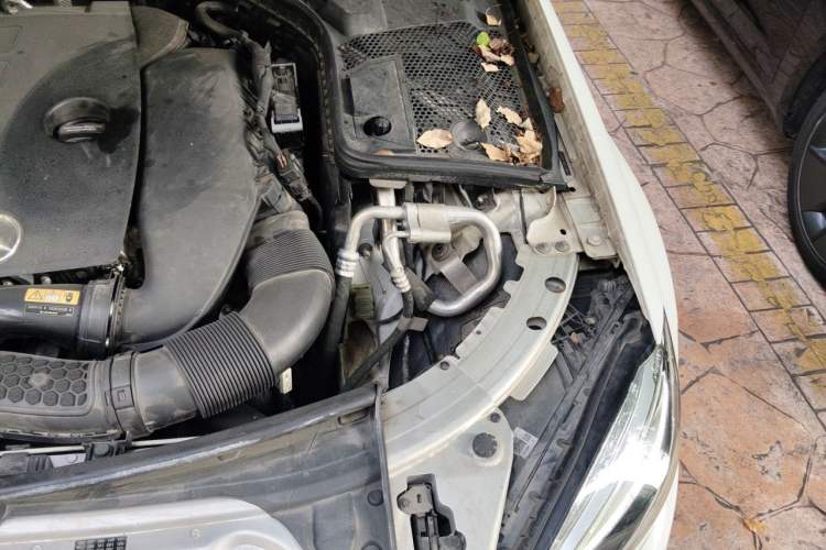 Used Mercedes-Benz C-Class 2020 C 200 L Fashion Edition Sport Version Engine Bay Left