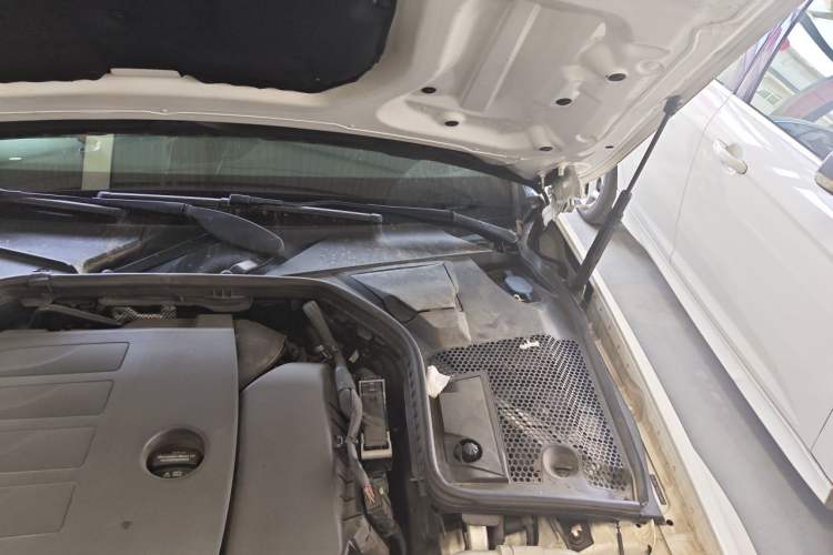 Used Mercedes-Benz C-Class 2020 Restyled C 260 L Sport Edition Engine Bay Left