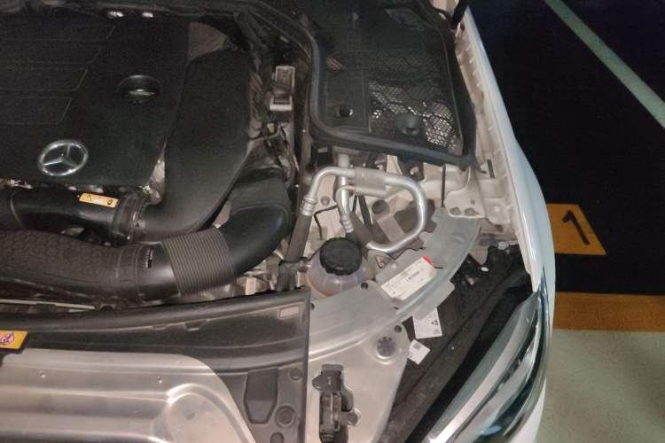 Used Mercedes-Benz C-Class 2020 C 260 Coupe Engine Bay Left