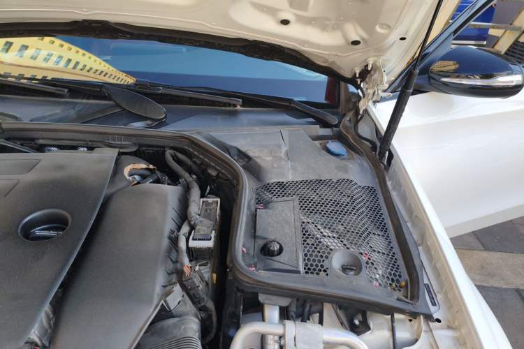 Used Mercedes-Benz C-Class 2020 Restyled C 260 Sport Edition Engine Bay Left