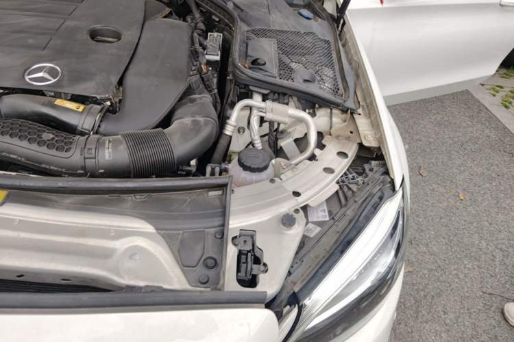 Used Mercedes-Benz C-Class 2020 C 260 Coupe Engine Bay Left