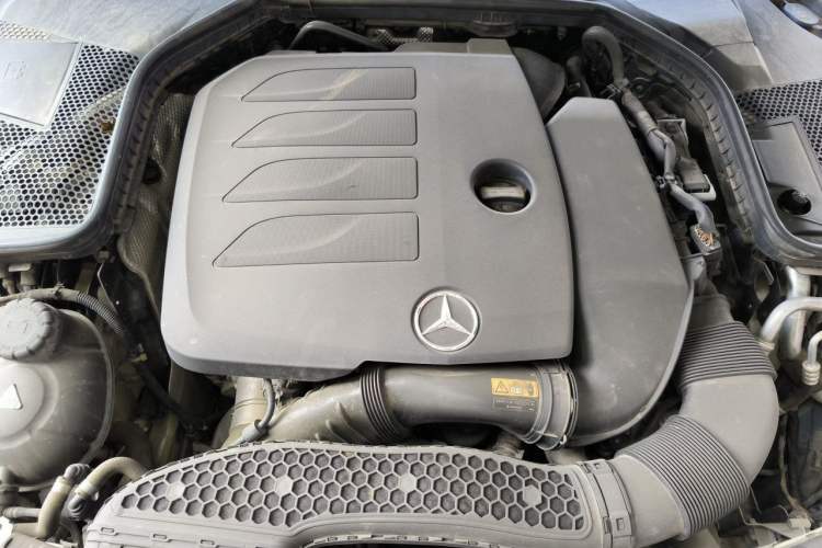 Used Mercedes-Benz C-Class 2020 C 200 L Fashion Edition Sport Version Engine Bay