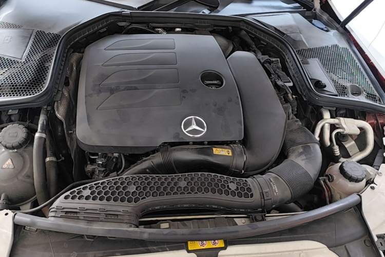 Used Mercedes-Benz C-Class 2020 C 260 Coupe Engine Bay