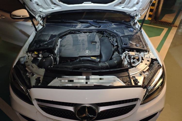 Used Mercedes-Benz C-Class 2020 C 200 L Fashion Edition Sport Version Engine Bay