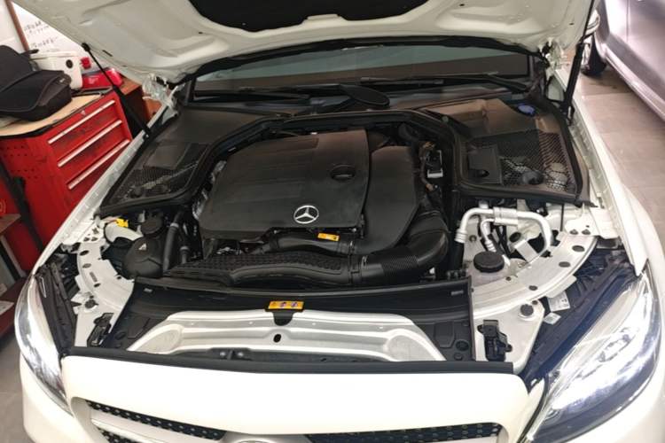 Used Mercedes-Benz C-Class 2020 Facelifted C 260 Estate Engine Bay