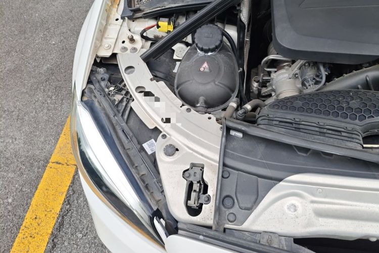 Used Mercedes-Benz C-Class 2020 C 200 Coupe Engine Bay Right