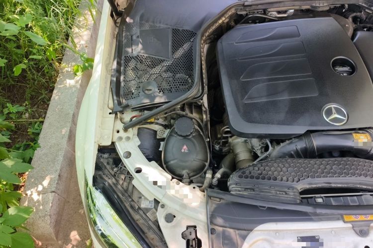 Used Mercedes-Benz C-Class 2020 C 200 L Fashion Edition Sport Version Engine Bay Right