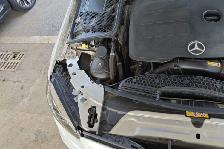Used Mercedes-Benz C-Class 2020 C 260 Coupe Engine Bay Right