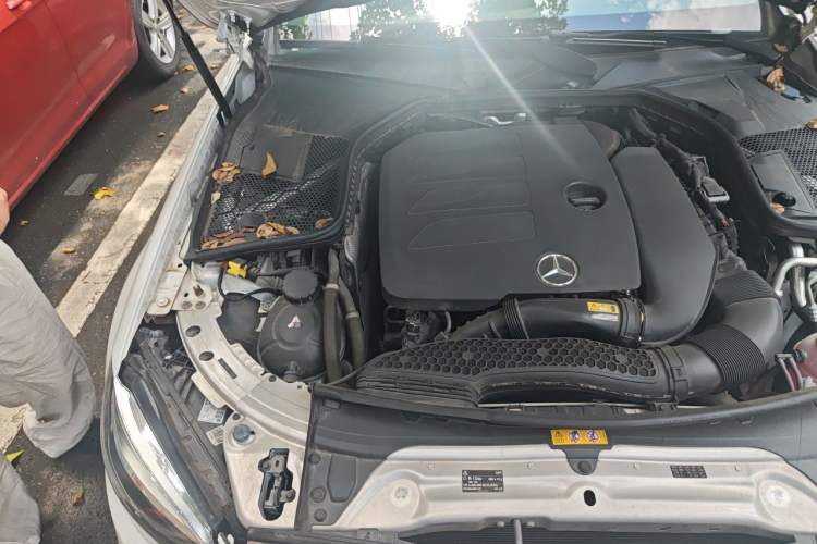 Used Mercedes-Benz C-Class 2020 C 260 L Sport Edition Engine Bay Right