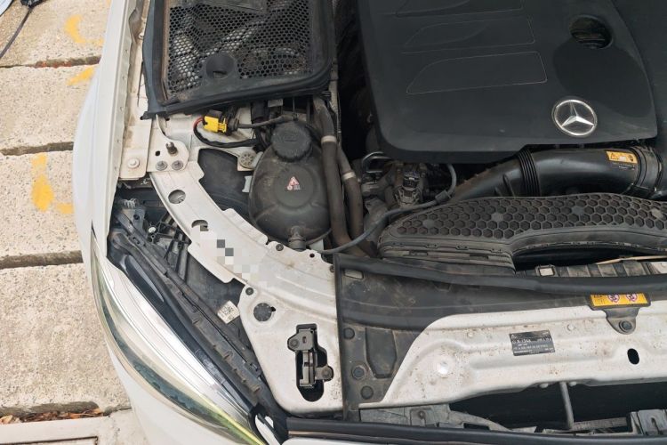 Used Mercedes-Benz C-Class 2020 C 260 L Sport Edition Engine Bay Right