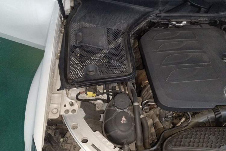 Used Mercedes-Benz C-Class 2020 Restyled C 260 L Sport Edition Engine Bay Right