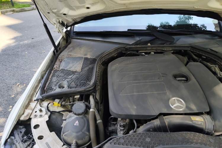 Used Mercedes-Benz C-Class 2020 C 260 L Sport Edition Engine Bay Right