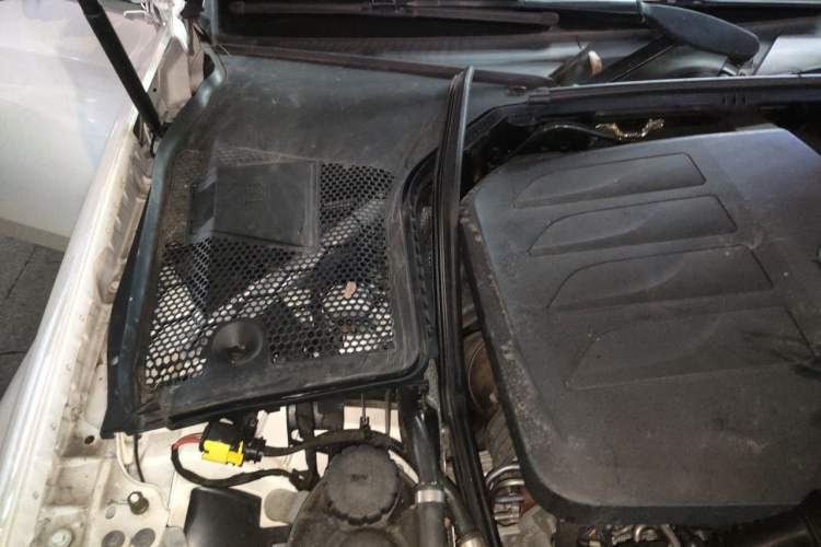 Used Mercedes-Benz C-Class 2020 Restyled C 260 L Sport Edition Engine Bay Right