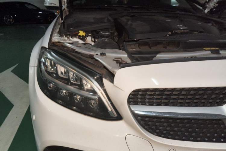 Used Mercedes-Benz C-Class 2020 C 200 L Fashion Edition Sport Version Engine Bay Right