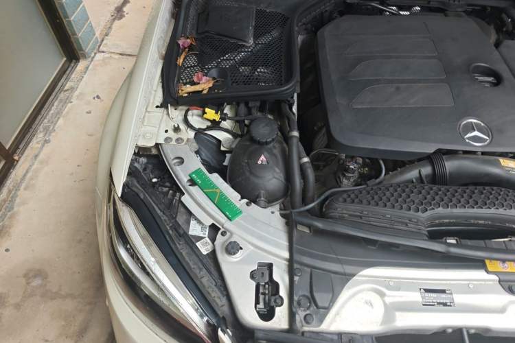 Used Mercedes-Benz C-Class 2020 C 260 L Sport Edition Engine Bay Right