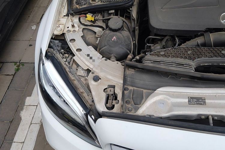 Used Mercedes-Benz C-Class 2020 Updated C 200 L Fashion Edition Engine Bay Right