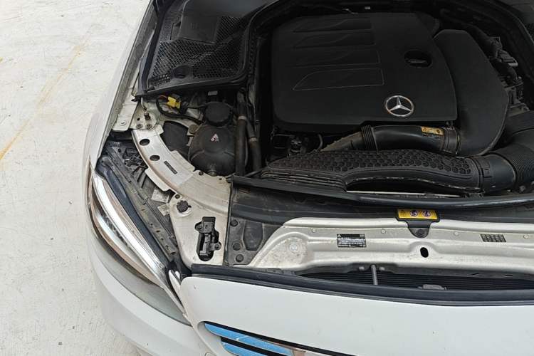 Used Mercedes-Benz C-Class 2020 C 260 Sport Edition Engine Bay Right