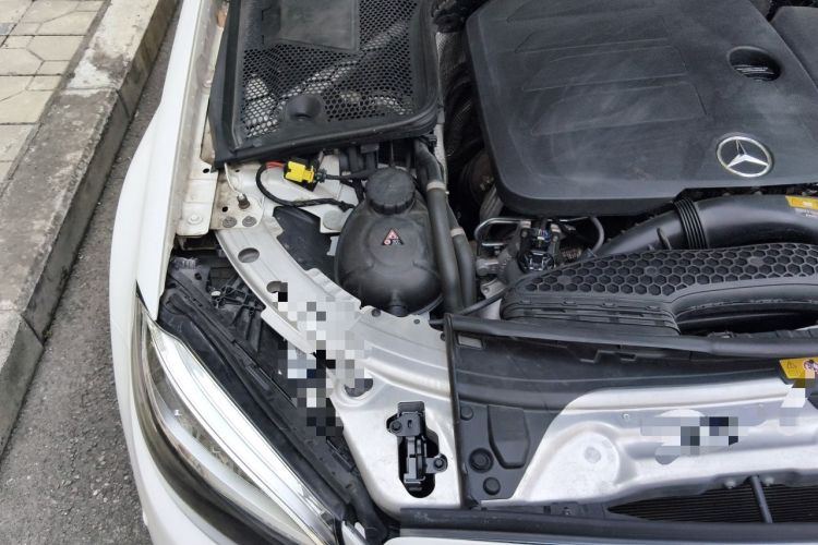 Used Mercedes-Benz C-Class 2020 C 260 L Sport Edition Engine Bay Right
