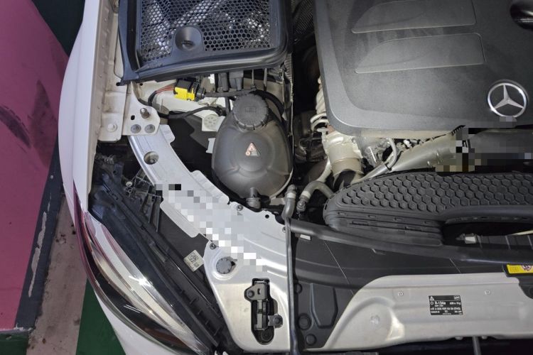 Used Mercedes-Benz C-Class 2020 C 200 L Fashion Edition Sport Version Engine Bay Right