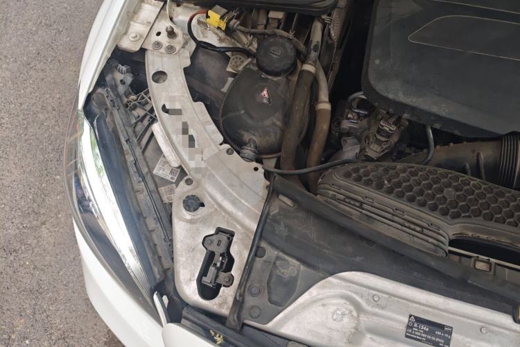 Used Mercedes-Benz C-Class 2020 C 260 L Sport Edition Engine Bay Right