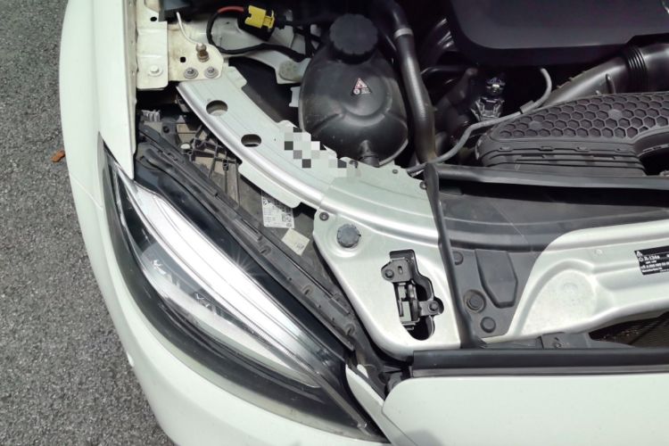 Used Mercedes-Benz C-Class 2020 C 260 Sport Edition Engine Bay Right