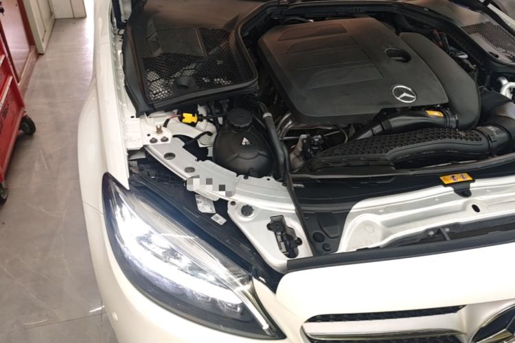 Used Mercedes-Benz C-Class 2020 Facelifted C 260 Estate Engine Bay Right
