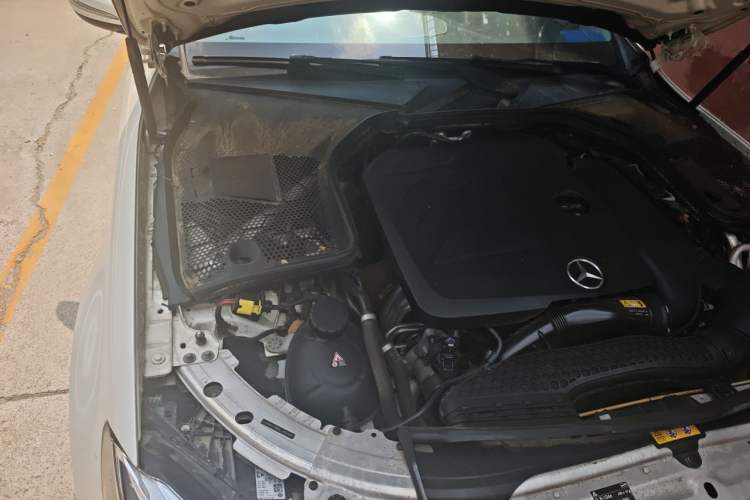 Used Mercedes-Benz C-Class 2020 C 260 L Sport Edition Engine Bay Right