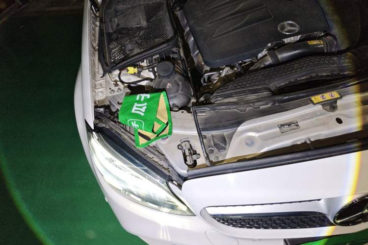 Used Mercedes-Benz C-Class 2020 Restyled C 200 L Fashion Edition Sport Version Engine Bay Right