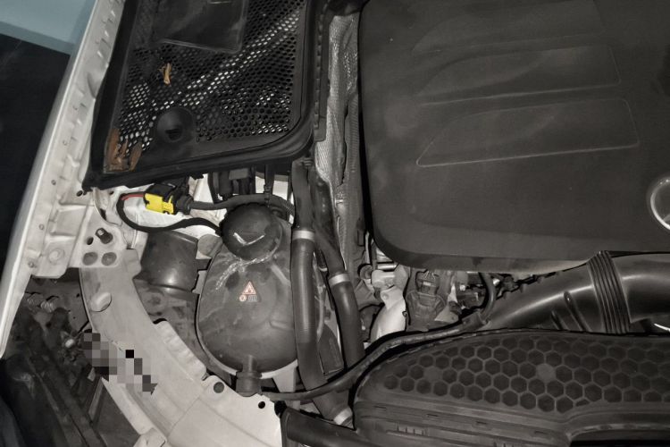 Used Mercedes-Benz C-Class 2020 C 260 L Sport Edition Engine Bay Right