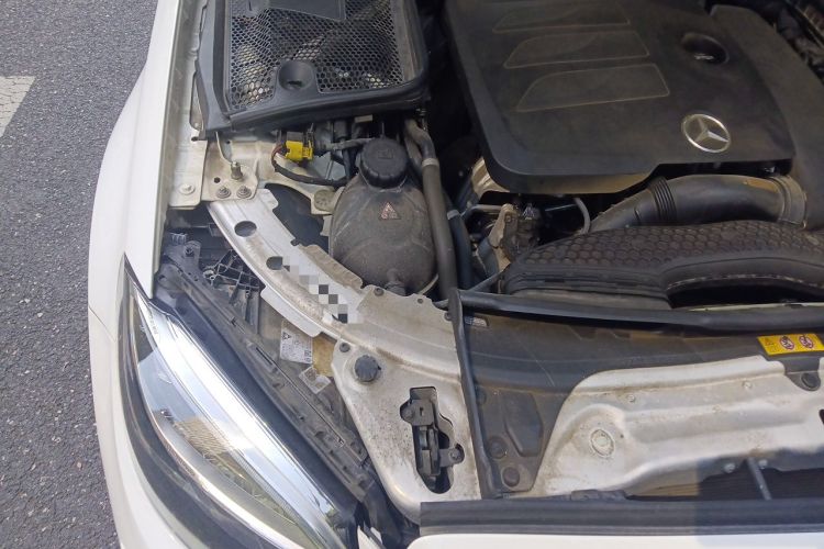 Used Mercedes-Benz C-Class 2020 Facelifted C 260 Estate Engine Bay Right