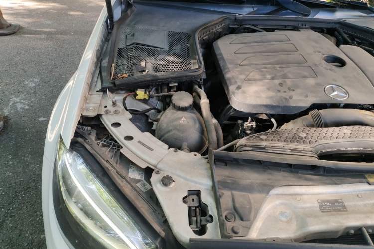 Used Mercedes-Benz C-Class 2020 C 260 L Sport Edition Engine Bay Right