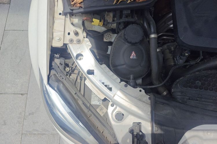 Used Mercedes-Benz C-Class 2020 Restyled C 260 Sport Edition Engine Bay Right