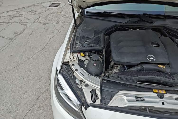 Used Mercedes-Benz C-Class 2020 Restyled C 200 L Dynamic Sports Edition Engine Bay Right