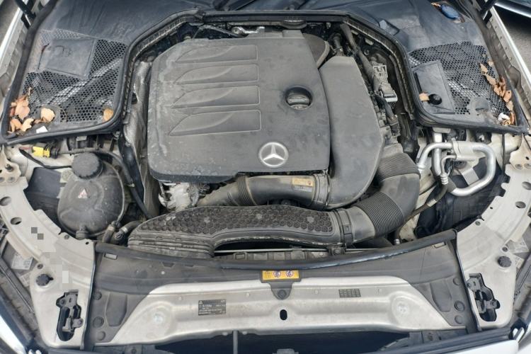 Used Mercedes-Benz C-Class 2020 Updated C 200 L Fashion Edition Engine Bay