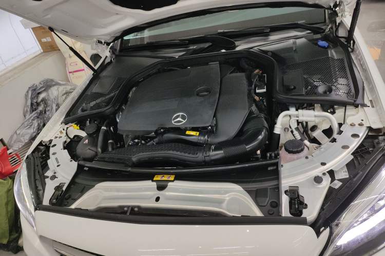 Used Mercedes-Benz C-Class 2020 Facelifted C 260 Estate Engine Bay