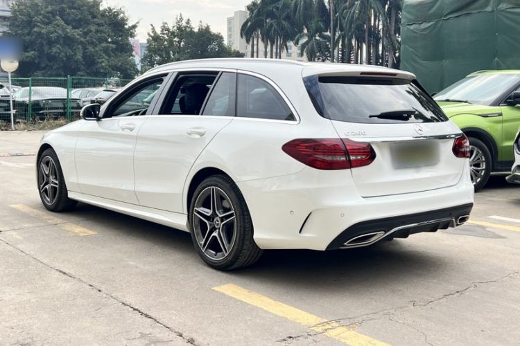 Used Mercedes-Benz C-Class 2020 Facelifted C 260 Estate Exterior 2