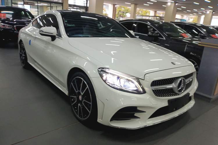 Used Mercedes-Benz C-Class 2020 C 260 4MATIC Coupe Exterior 2
