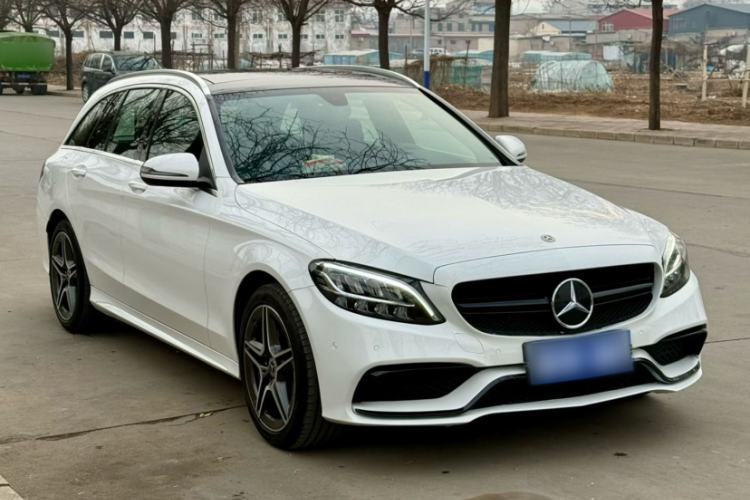 Used Mercedes-Benz C-Class 2020 Facelifted C 260 Estate Exterior 2