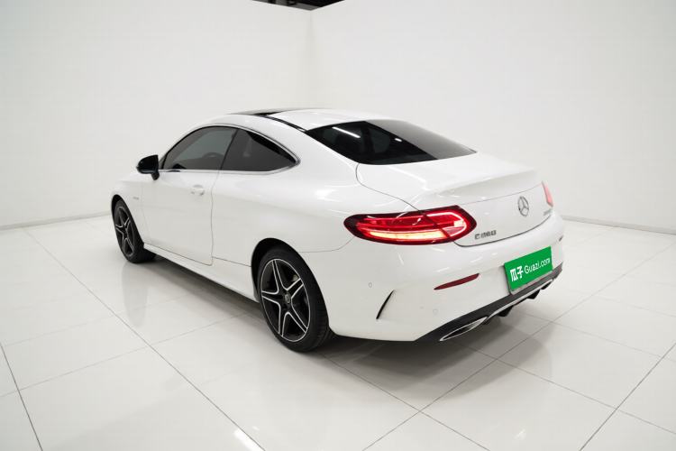 Used Mercedes-Benz C-Class 2020 C 260 Coupe Exterior 2