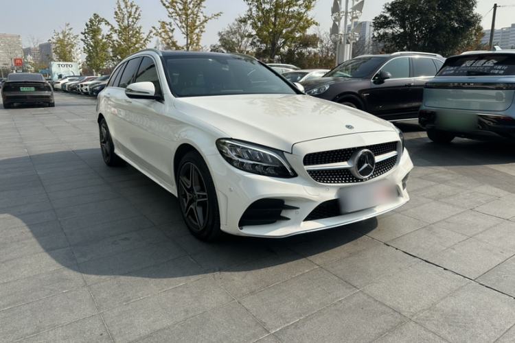 Used Mercedes-Benz C-Class 2020 Facelifted C 260 Estate Exterior 2