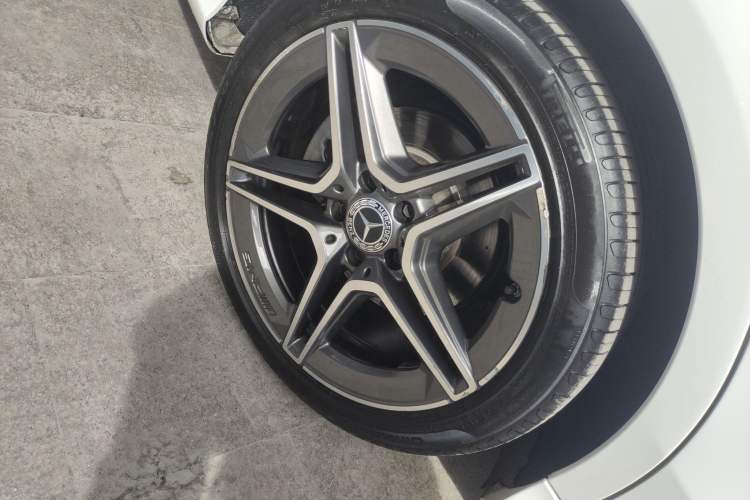 Used Mercedes-Benz C-Class 2020 Facelifted C 260 Estate Exterior 2