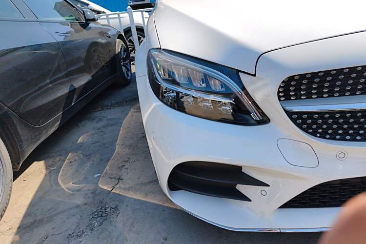 Used Mercedes-Benz C-Class 2020 Facelifted C 260 Estate Exterior 2