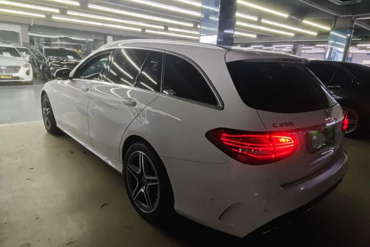 Used Mercedes-Benz C-Class 2020 Facelifted C 260 Estate Exterior 3