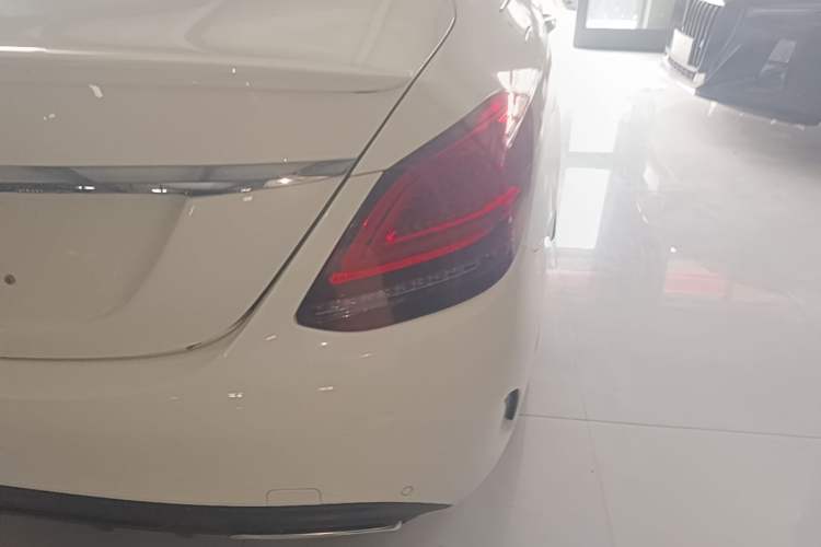Used Mercedes-Benz C-Class 2020 Restyled C 260 Sport Edition Exterior 3