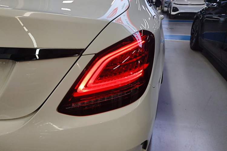 Used Mercedes-Benz C-Class 2020 Restyled C 260 Sport Edition Exterior 3
