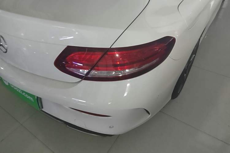 Used Mercedes-Benz C-Class 2020 C 260 Coupe Exterior 3