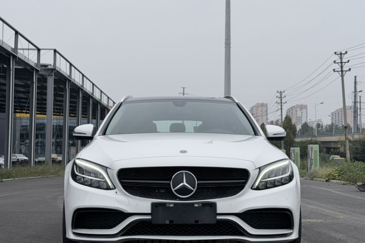Used Mercedes-Benz C-Class 2020 Facelifted C 260 Estate Exterior 3