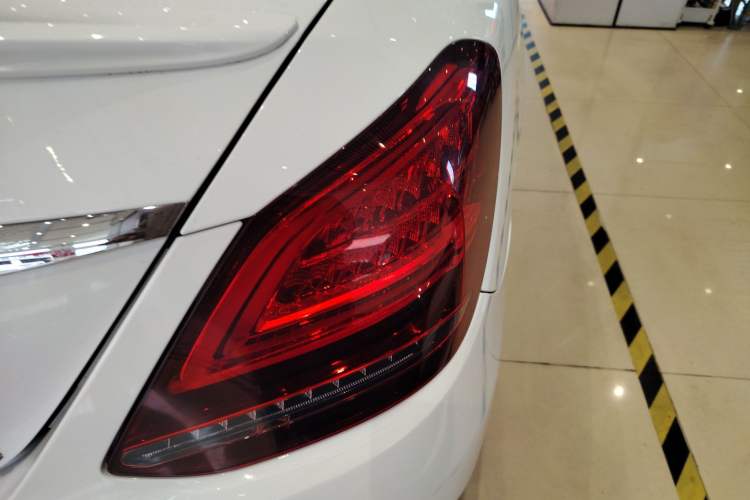 Used Mercedes-Benz C-Class 2020 C 260 Sport Edition Exterior 3