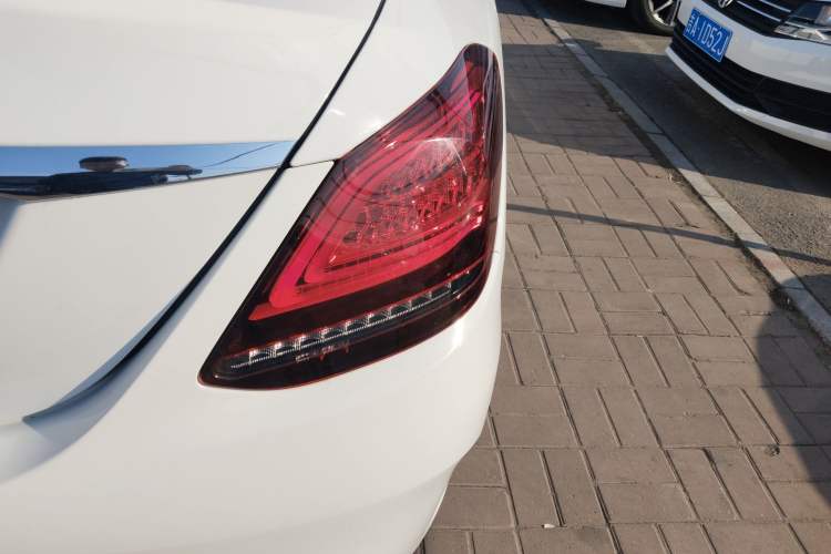 Used Mercedes-Benz C-Class 2020 C 200 L Fashion Edition Sport Version Exterior 3