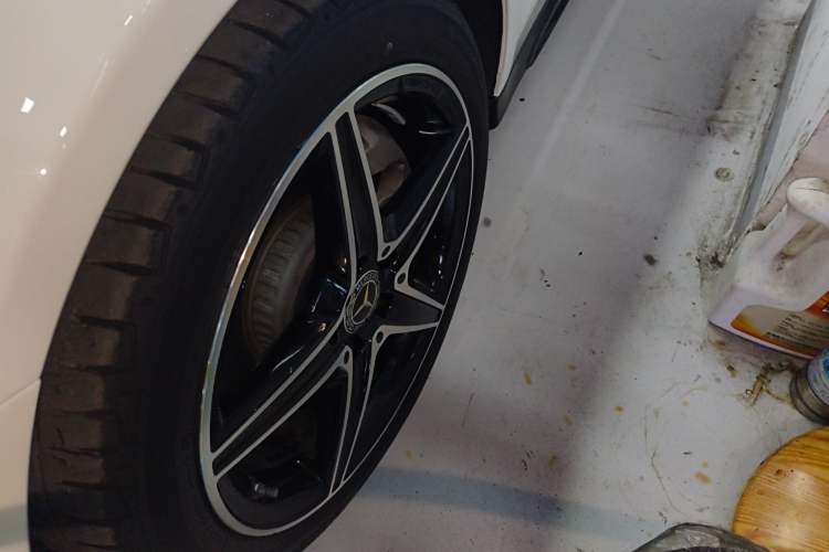 Used Mercedes-Benz C-Class 2020 Restyled C 260 Sport Edition Exterior 4